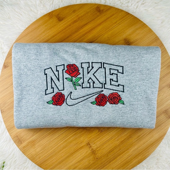 UNISEX ROSE EMBROIDERY CREWNECK SWEATER - Picture 4 of 8